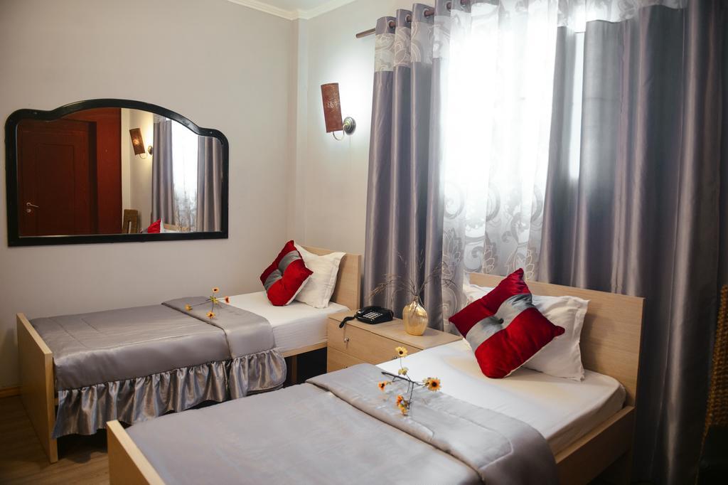 Hotel Eagle Tirana Exteriör bild