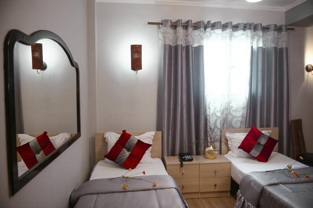 Hotel Eagle Tirana Exteriör bild