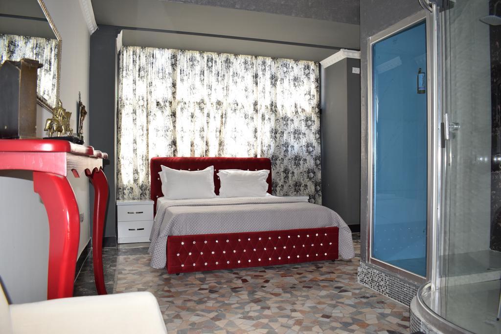 Hotel Eagle Tirana Exteriör bild