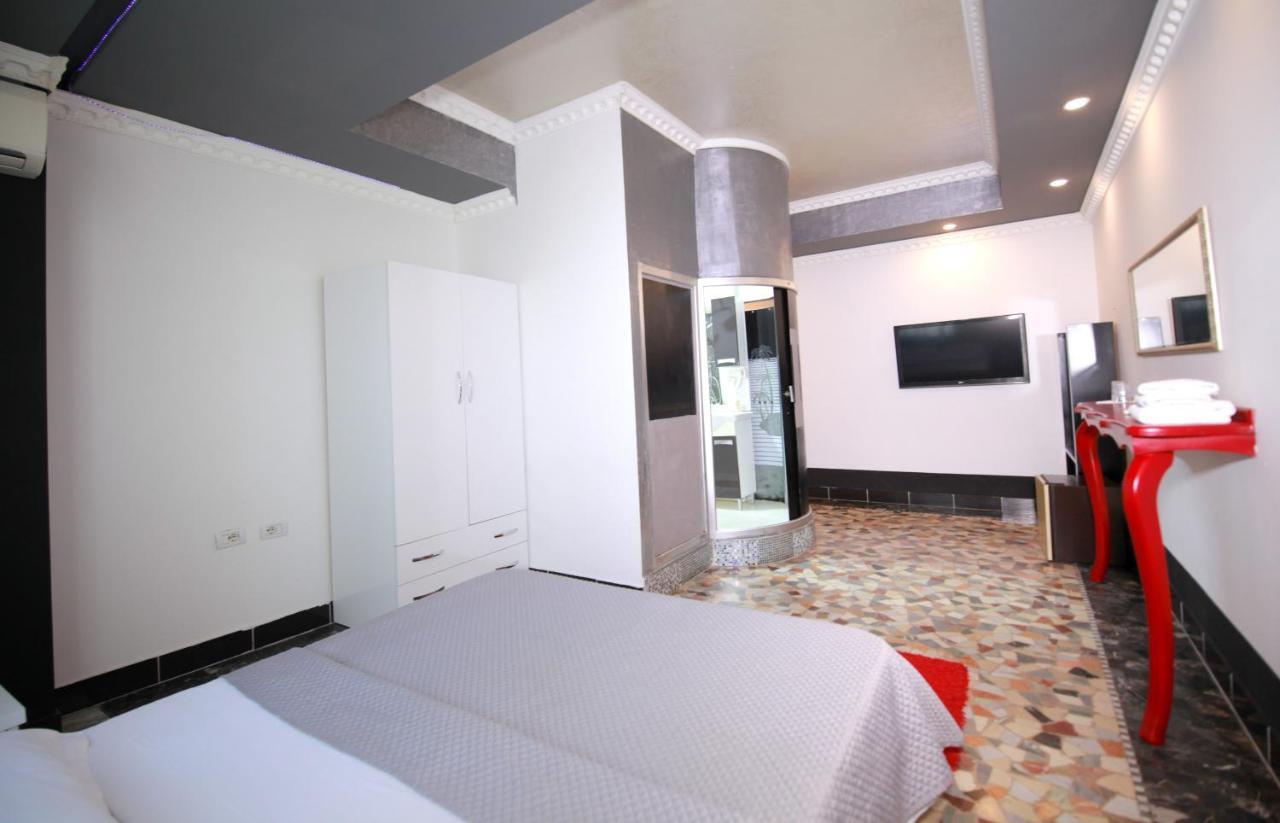 Hotel Eagle Tirana Exteriör bild