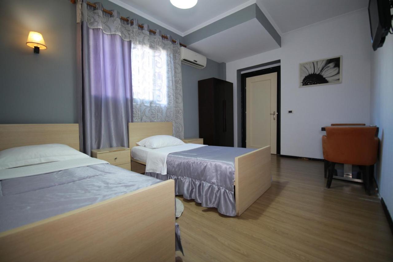 Hotel Eagle Tirana Exteriör bild